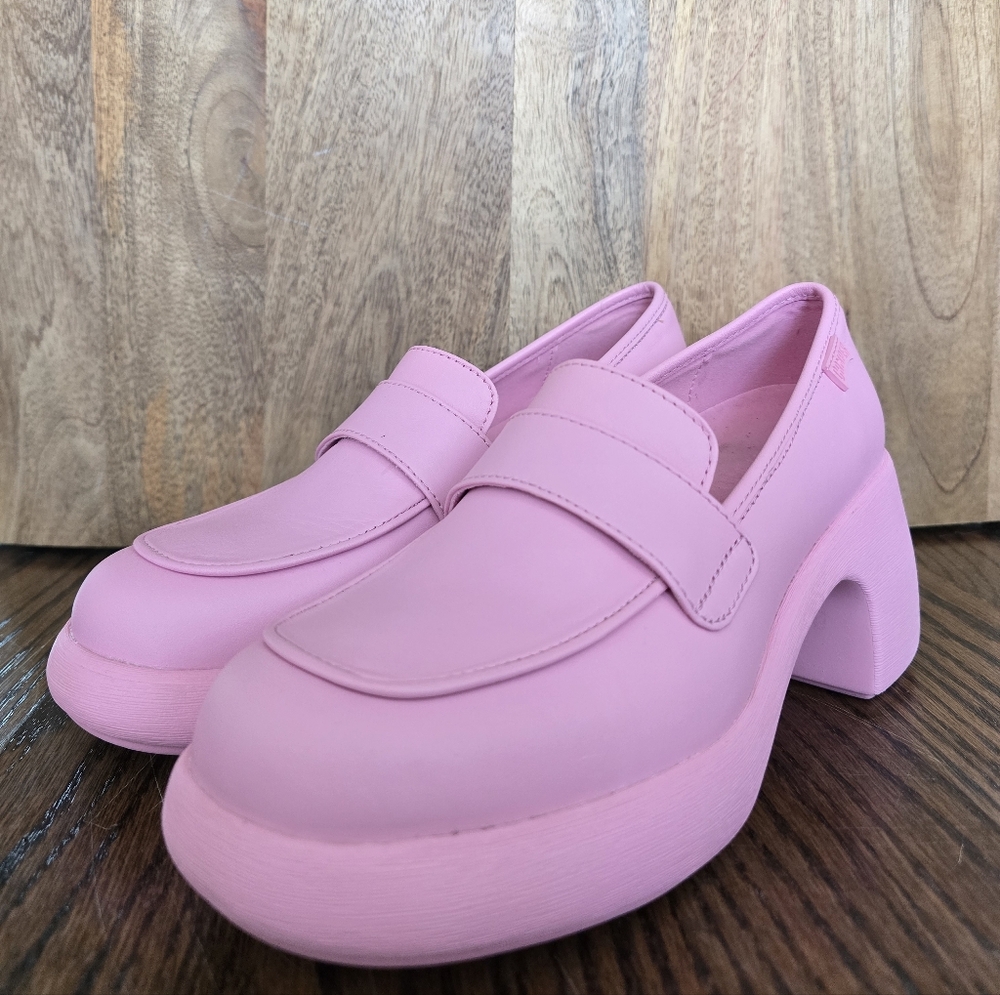Camper Thelma Pink Leather Loafer 37